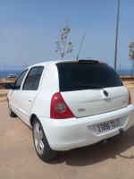 voitures-renault-clio-campus-2013-bye-mostaganem-algerie