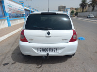 voitures-renault-clio-campus-2013-bye-mostaganem-algerie