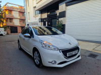 voitures-peugeot-208-2015-silver-line-bordj-el-kiffan-alger-algerie