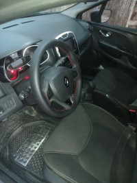 voitures-renault-clio-4-2013-dynamique-maoussa-mascara-algerie