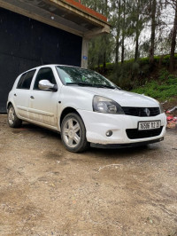 voitures-renault-clio-campus-2012-bye-bordj-menaiel-boumerdes-algerie