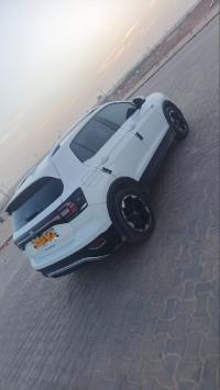 سيارات-volkswagen-tacoua-2023-r-line-المعالمة-الجزائر