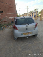 voitures-toyota-yaris-2010-tebesbest-touggourt-algerie