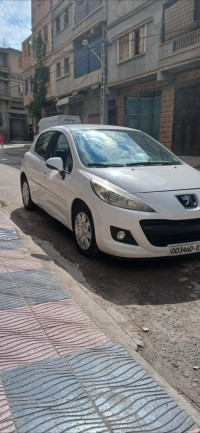 voitures-peugeot-207-2012-batna-algerie