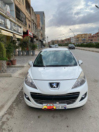 voitures-peugeot-207-2012-new-active-batna-algerie