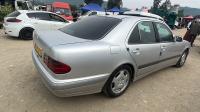 سيارات-mercedes-classe-e-1998-تيزي-وزو-الجزائر