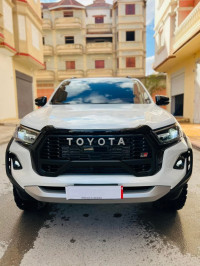 voitures-toyota-hilux-2024-gr-ain-fakroun-oum-el-bouaghi-algerie