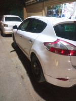 voitures-renault-megane-3-2011-130-bouzareah-alger-algerie