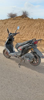 motos-et-scooters-sym-lux-bws-2019-medea-algerie