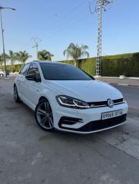 السيارات-النفعية-volkswagen-golf-7-2017-r-line-الكاليتوس-الجزائر
