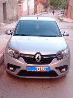 voitures-renault-symbol-2023-ouzera-medea-algerie