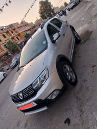 voitures-dacia-sandero-2017-stepway-ghazaouet-tlemcen-algerie