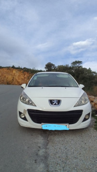 voitures-peugeot-207-plus-2013-jijel-algerie