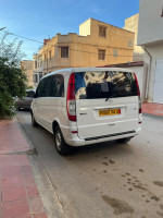 voitures-mercedes-vito-police-2006-ouled-fayet-alger-algerie