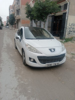 voitures-peugeot-207-2012-allure-bordj-bou-arreridj-algerie