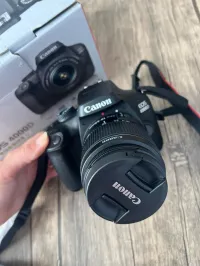 Canon EOS 4000D  Neuf à vendre !
