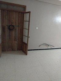 appartement-location-f2-alger-bouzareah-algerie