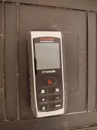 Télémètre laser crown