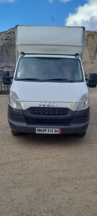 fourgon-iveco-35c15-2015-bordj-bou-arreridj-algerie