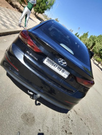 voitures-hyundai-elantra-2019-tamanrasset-algerie