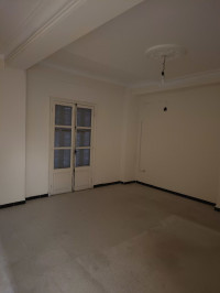 appartement-vente-f3-alger-mohammadia-algerie