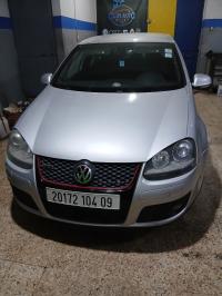 سيارات-volkswagen-golf-5-2004-البليدة-الجزائر