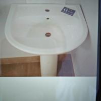 2 LAVABO sur pied