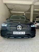 moyenne-berline-mercedes-gle300d-2023-batna-algerie