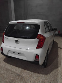 voitures-kia-picanto-2015-safety-biskra-algerie