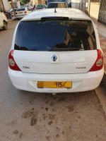 citadine-renault-clio-campus-2015-bye-djidioua-relizane-algerie