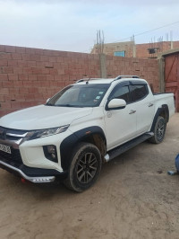 utilitaire-mitsubishi-l200-2020-ouargla-algerie