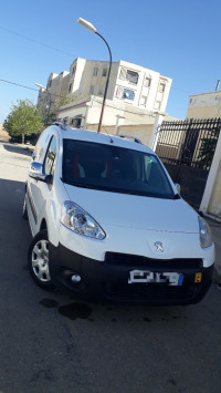 utilitaire-peugeot-partner-2014-oum-el-adhaim-souk-ahras-algerie