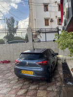 voitures-renault-clio5-2022-hussein-dey-alger-algerie