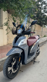 motos-et-scooters-sym-st-2024-blida-algerie