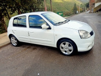 voitures-renault-clio-campus-2012-bye-el-hamdania-medea-algerie