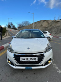 voitures-peugeot-208-2015-allure-facelift-constantine-algerie