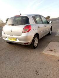 voitures-renault-clio-3-2011-zemmoura-relizane-algerie