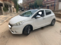 voitures-peugeot-208-2015-allure-tiaret-algerie