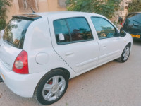 voitures-renault-clio-campus-2011-blida-algerie