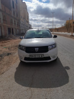 voitures-dacia-sandero-2013-saida-algerie