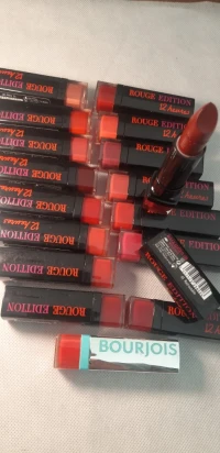Rouge à lèvres bourjois 