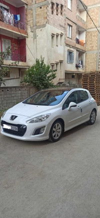 voitures-peugeot-308-2013-sportium-bejaia-algerie