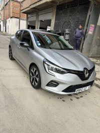 voitures-renault-clio-5-2022-evolution-sedrata-souk-ahras-algerie