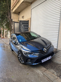 voitures-renault-clio-5-2021-entance-douera-alger-algerie