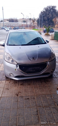 voitures-peugeot-208-2015-allure-sidi-bel-abbes-algerie