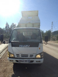 camion-isuzu-2009-guelma-algerie