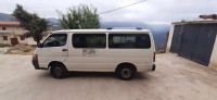 fourgon-hiace-toyota-2001-larbaa-nath-irathen-tizi-ouzou-algerie