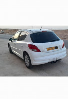 voitures-peugeot-207-2012-frenda-tiaret-algerie