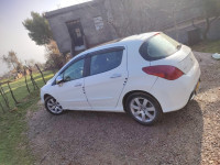 voitures-peugeot-308-2011-terrai-bainem-mila-algerie