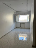 appartement-vente-f2-alger-ain-taya-algerie